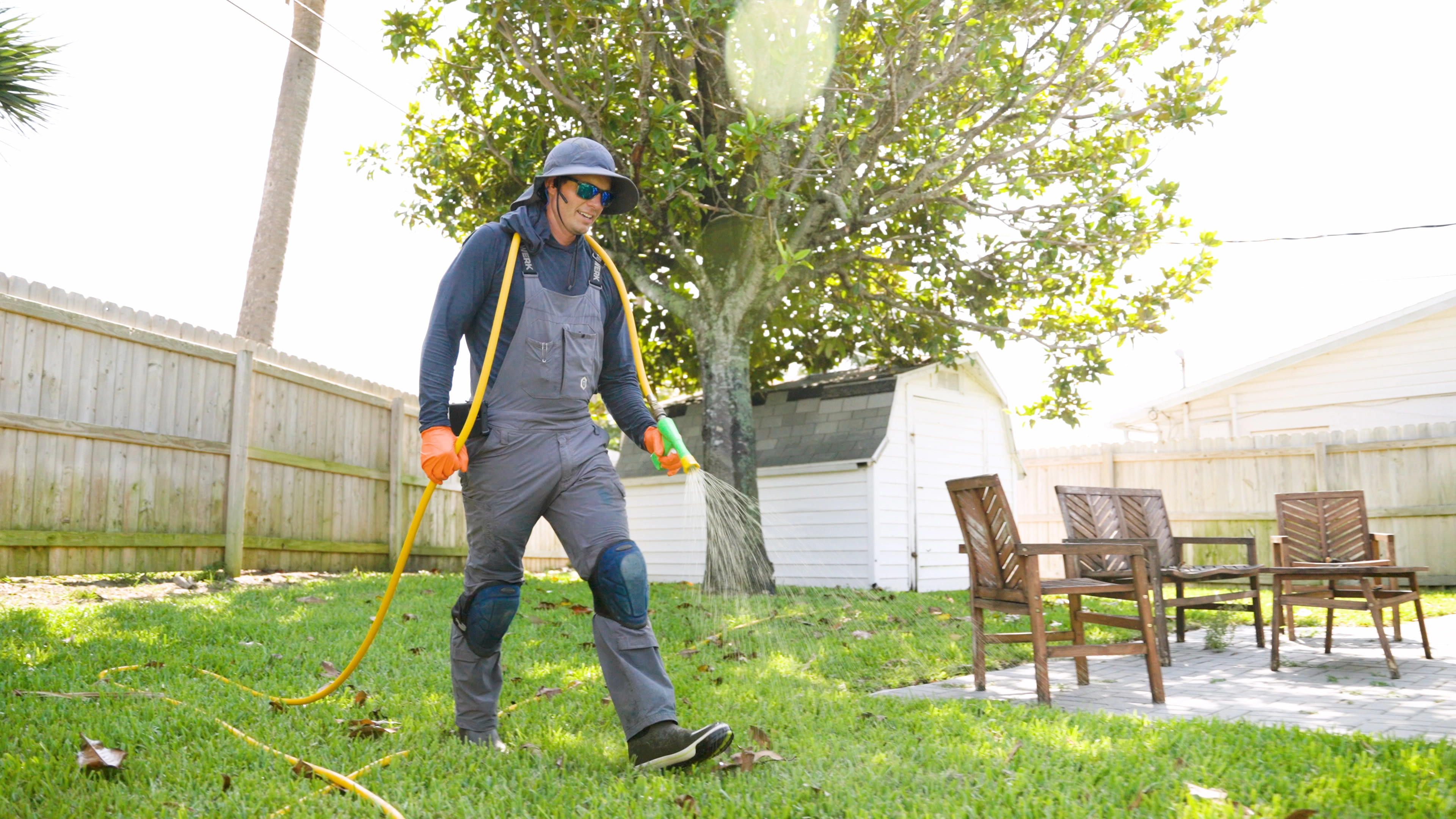 Property in Florida with green grass and nice landscaping.